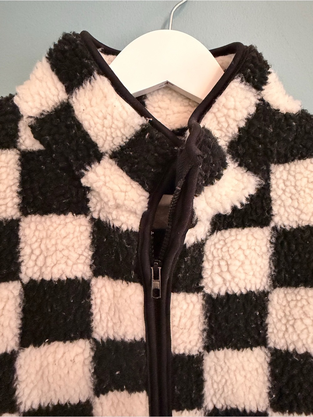 Checkered Vest - Picture 3 of 3